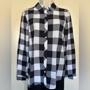 Abound Woman's Small Checkered Long Sleeve Shirt